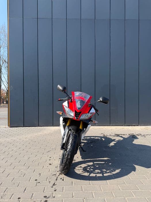 YAMAHA YZF-R125 rok 2015 niski przebieg