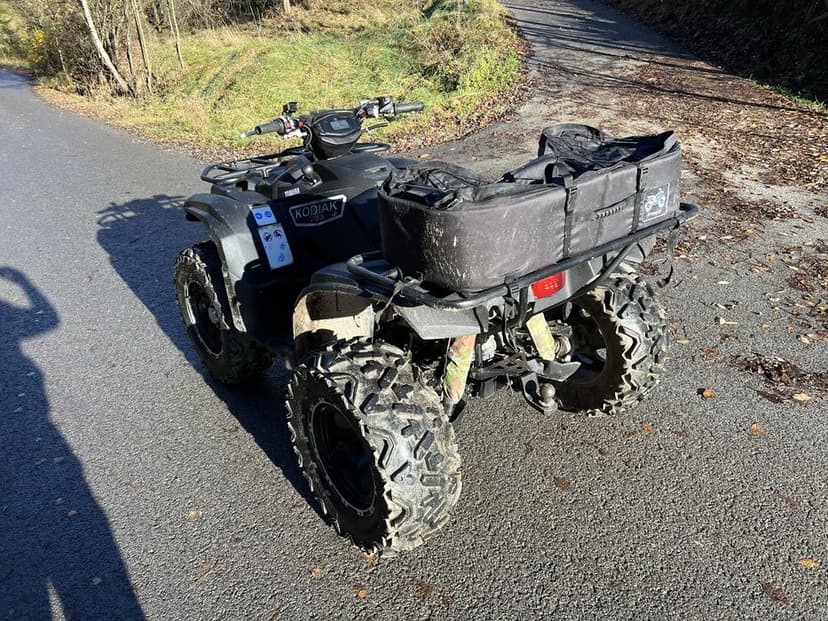 Quad yamaha kodiak/grizzly 700 z pługiem.