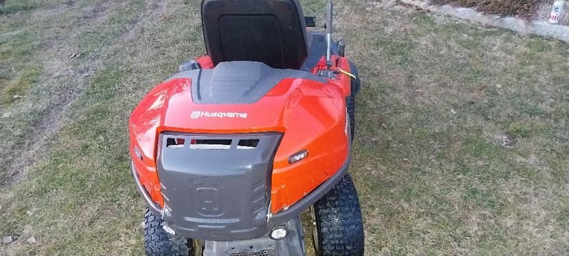 Husqvarna rider r214tc