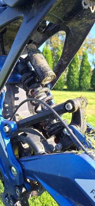 SPRZEDAM elektryczny cross SURRON  LIGHT BEE S stan bardzo dobry, gara