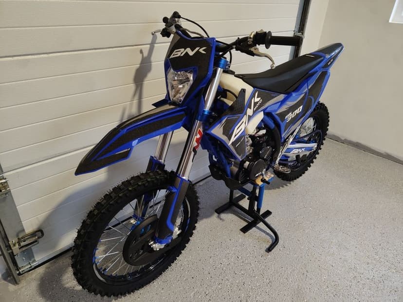 Motocykl enduro BNK Moto K10 300 4t KTM Beta Gas gas