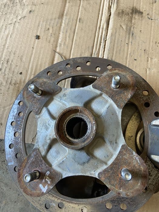 Piasta zwrotnica zacisk tarcza  polaris sportsman 1000 scrambler 850