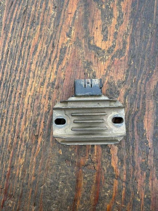 regulator napiecia  Suzuki LTZ 400 r 03-08
