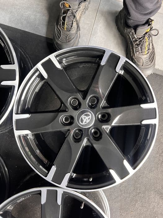 Felgi  18'' 6x139.7 L200 TOYOTA Land Cruiser 4 Runner HILUX RANGER