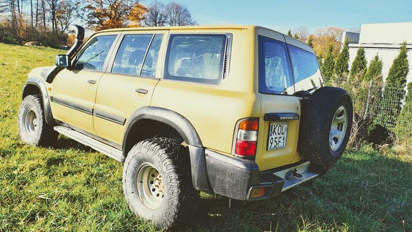Nissan Patrol 2.8 Mega Zdrowy