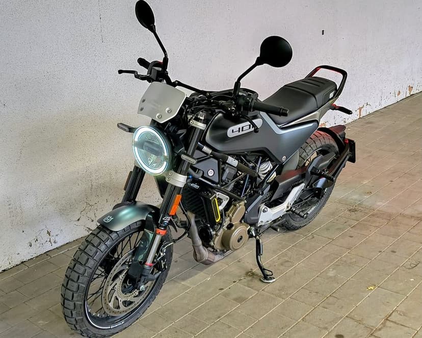 Husqvarna Svartpilen 401 A2