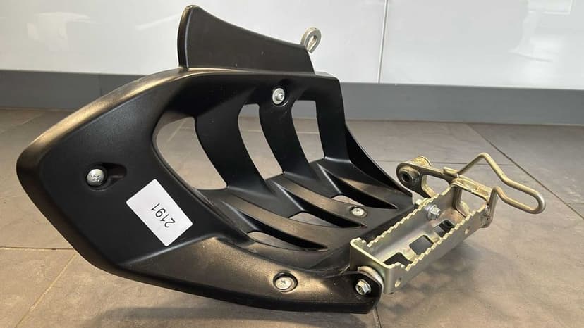 Stopień Podnóżek Zapiętek Prawy Yamaha Raptor 700. 2006-22 [2191]