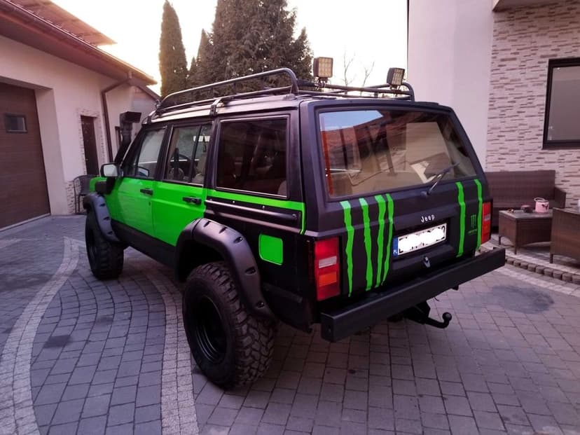 ## Jeep Cherokee XJ ## Off Road ## Zdrowy ## Wasabi Green Gloss ## Led