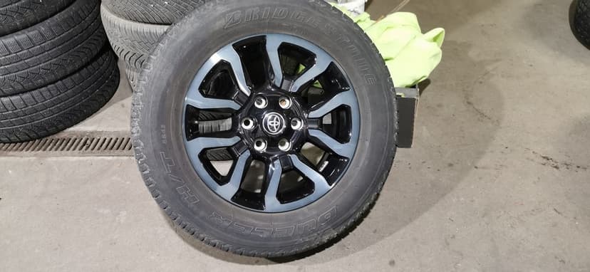 Koła Toyota Hilux 6x139,7 265/60/18