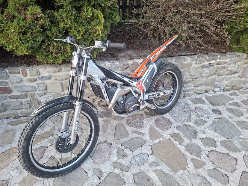 Beta Evo Factory 290 2t  wersja limitowana  stan bardzo dobry