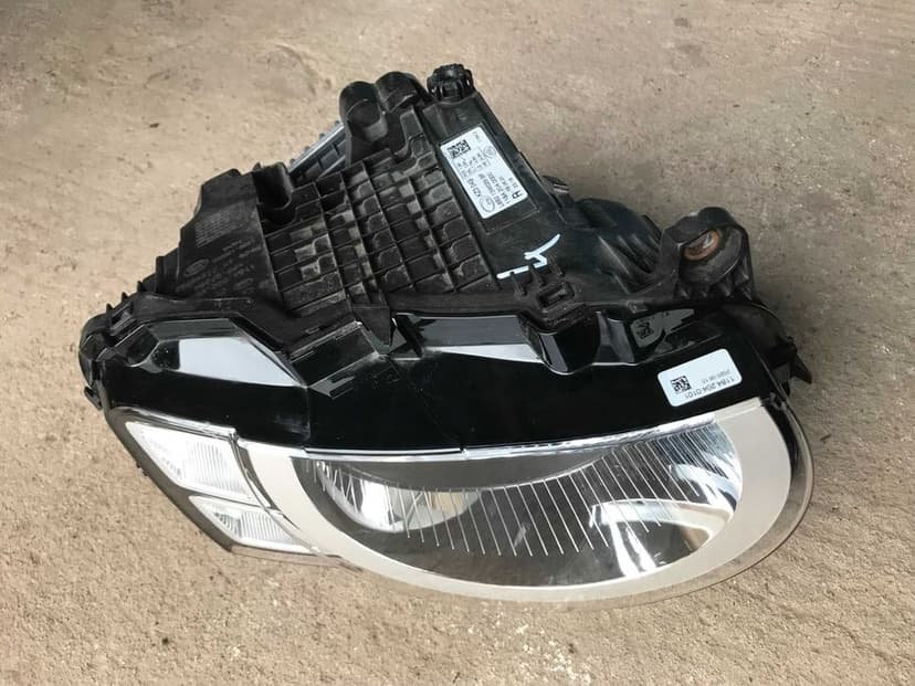 Lampa reflektor przód prawy EU Land Rover Defender II Full Led