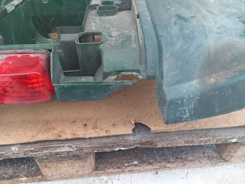 yamaha grizzly 660 plastik tył