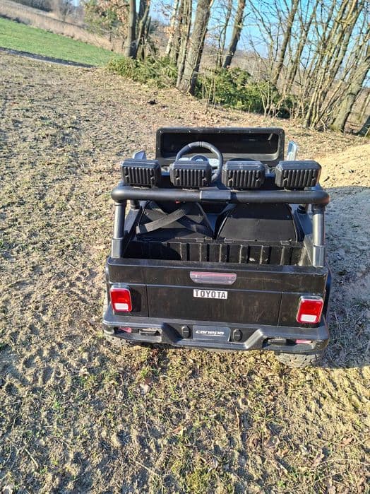 TOYOTA LAND CRUISER 4X4 2os 24V S316 czarny na akumulator