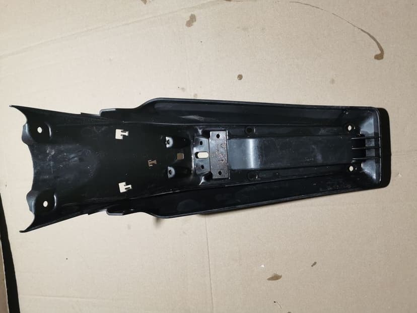 Husqvarna te 300 uchwyt tablicy chlapacze błotnik tyl