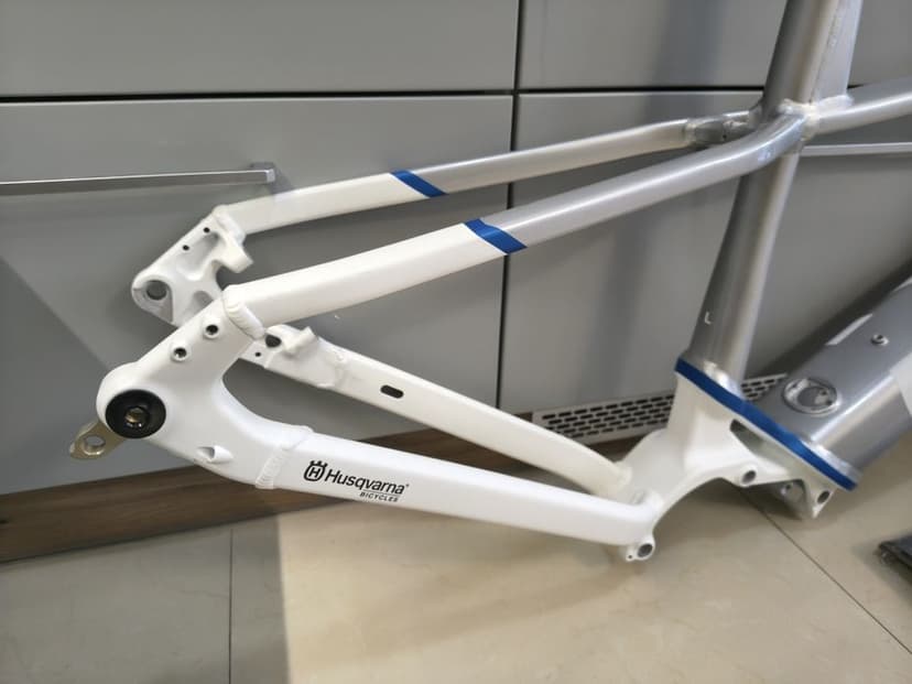 Nowa rama Husqvarna LC5 Steps Bosch Bafang