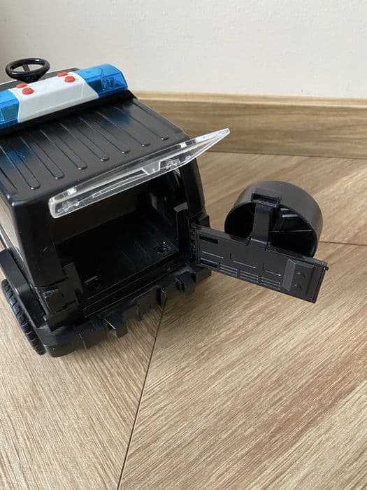 Bruder Jeep Wrangler Policja