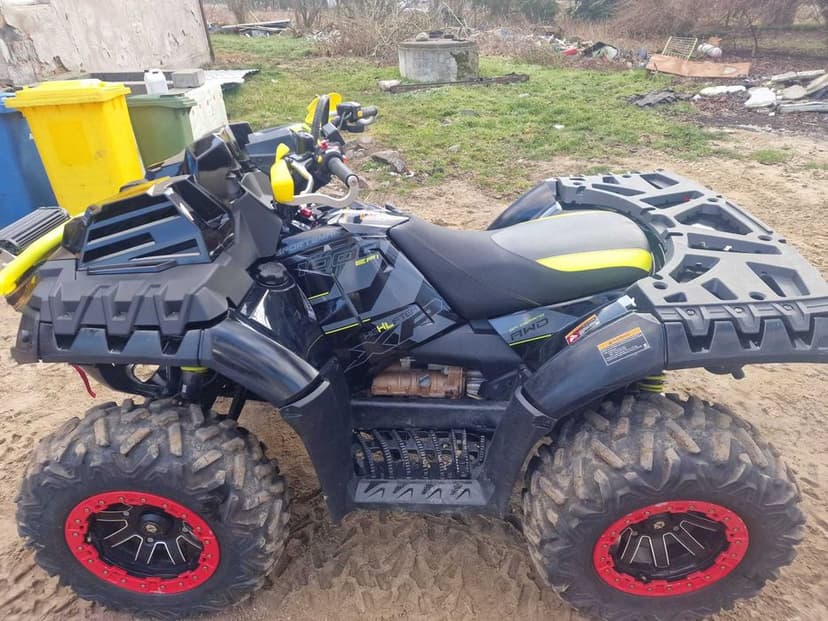 Polaris Sportsman Polaris Sportsman XP 1000 high lifter