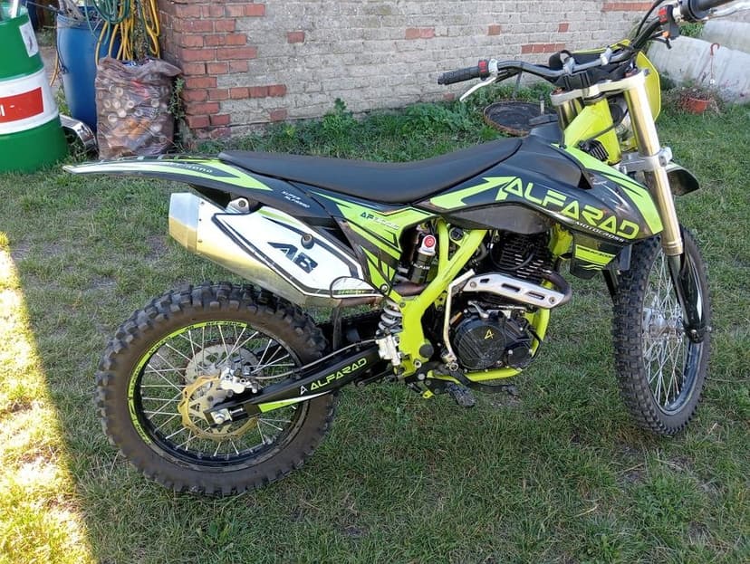 Motocykl Alfarad 300