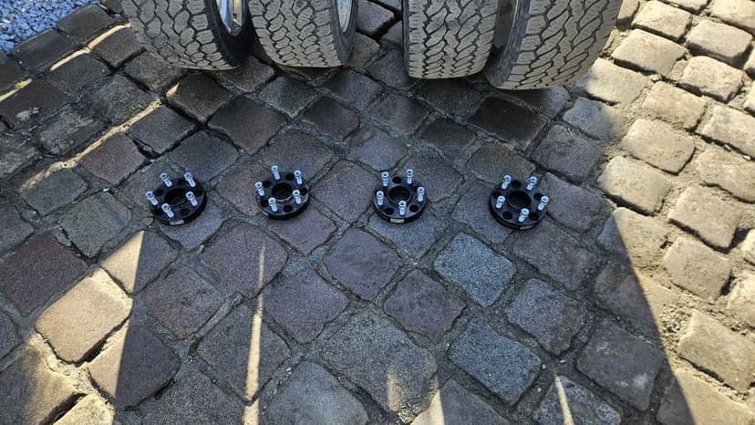 Opony Jeep grand cherokee wk2 20"