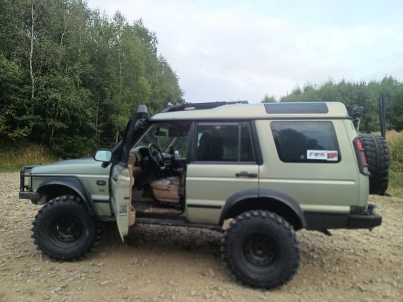 Land Rover Discovery 4.0 V8 LPG Off road