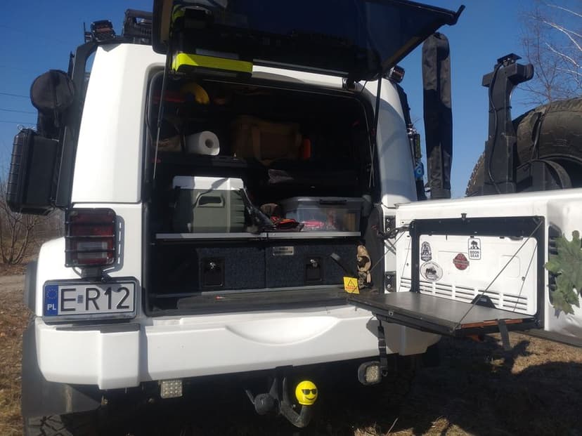 Jeep Wrangler JKU Sahara 3.8