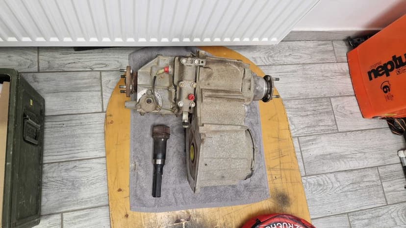 reduktor Land Rover Defender 2,4 2,2 puma  oryg. fabr. 2015   Zakopane