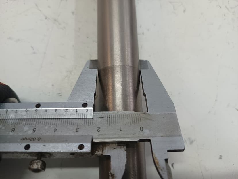 Oś ośka koła przedniego przód 26mm KTM sxf exc-f 250 / 450 Husqvarna