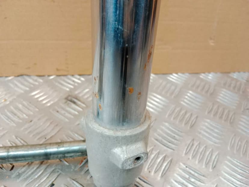 Beta RR 125 Enduro Lagi Zawieszenie Przód Laga Prawa Lewa Półki Ośka