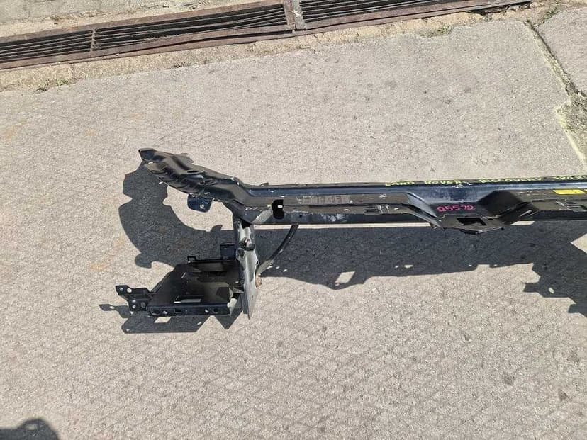 Land Rover Discovery Sport Wzmocnienie Pas Przód