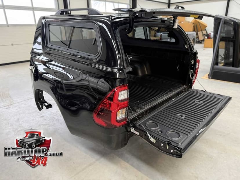 Zabudowa Paki PREMIUM HARDTOP (Szyby Przesuwne) TOYOTA HILUX 2015+ 4x4