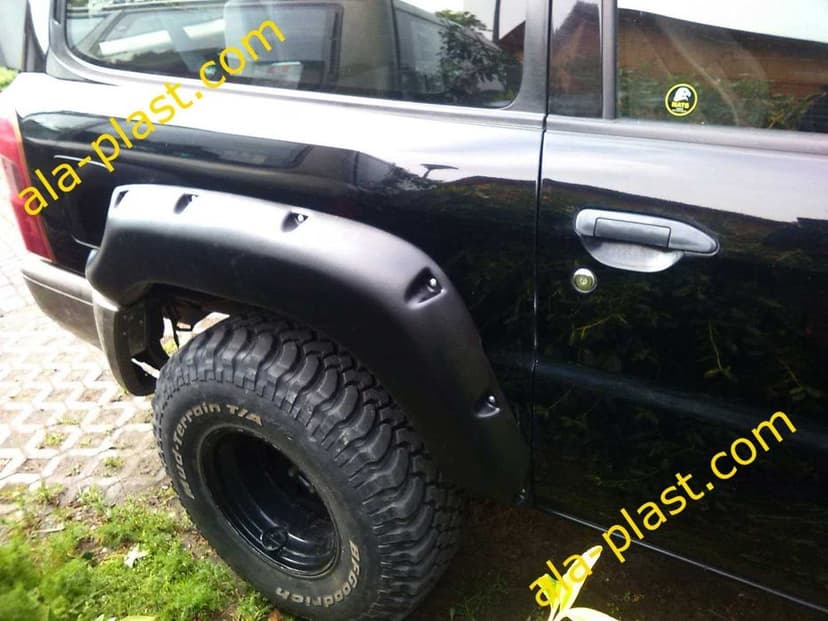 Nissan Patrol GU4 Y61 - 3 drzwi - poszerzenia nadkoli - błotników