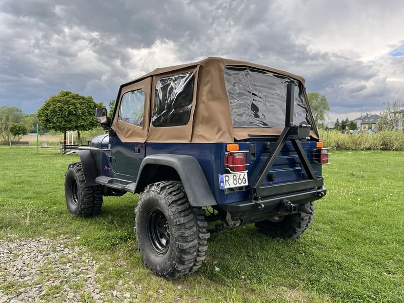 Jeep Wrangler YJ 4.0 DOINWESTOWANY