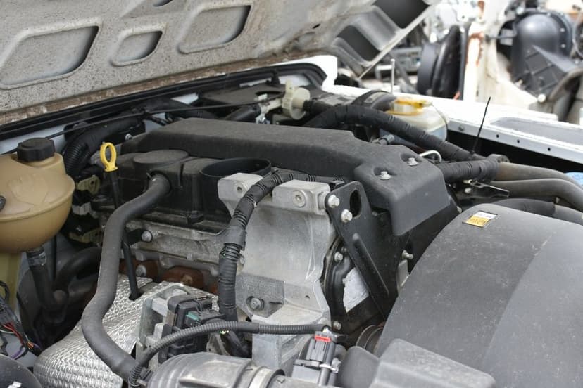 Silnik 2,4 TD4 Goły słupek Land Rover Defender 07r.-11r.