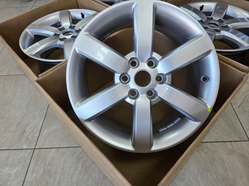 Oryginalne Alufelgi Mercedes X-Klasa Nissan Navara 17 Cali 6X114,3