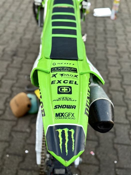 Kawasaki KX250F 105 mth super stan