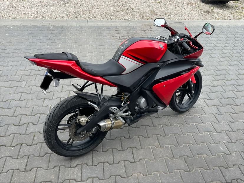 Yamaha YZF R125 kat. B/A1 gotowa do sezonu, oryginalne malowanie, akrapovic