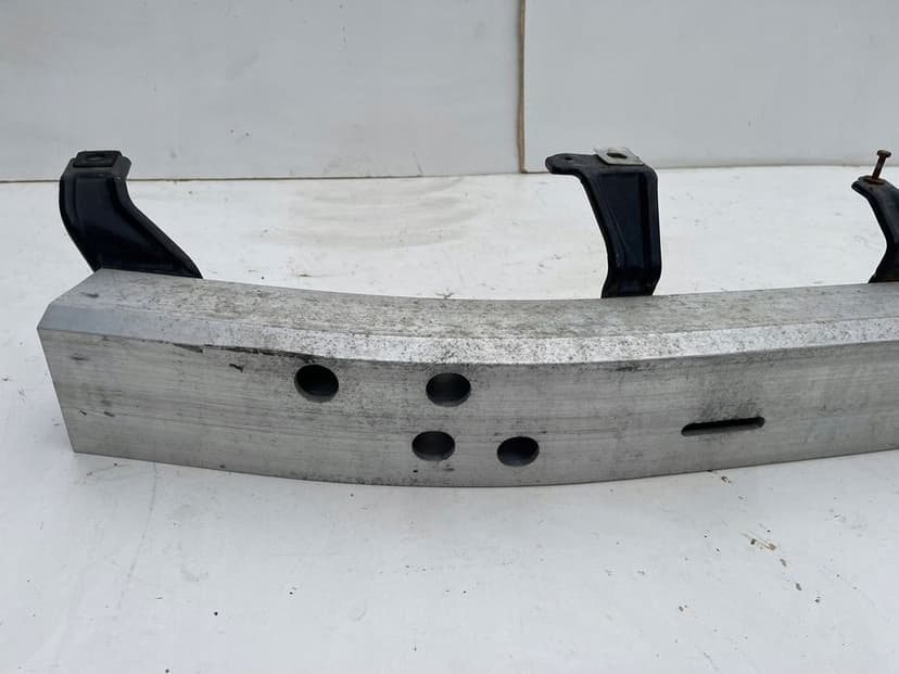 belka zderzaka przód przednia toyota land cruiser 150 lift 17-