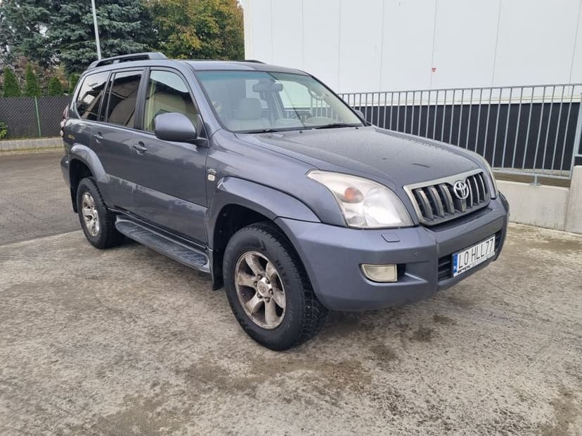 Toyota Land Cruiser 3.0 D4D 7 osób 4x4