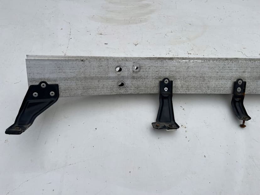 belka zderzaka przód przednia toyota land cruiser 150 lift 17-