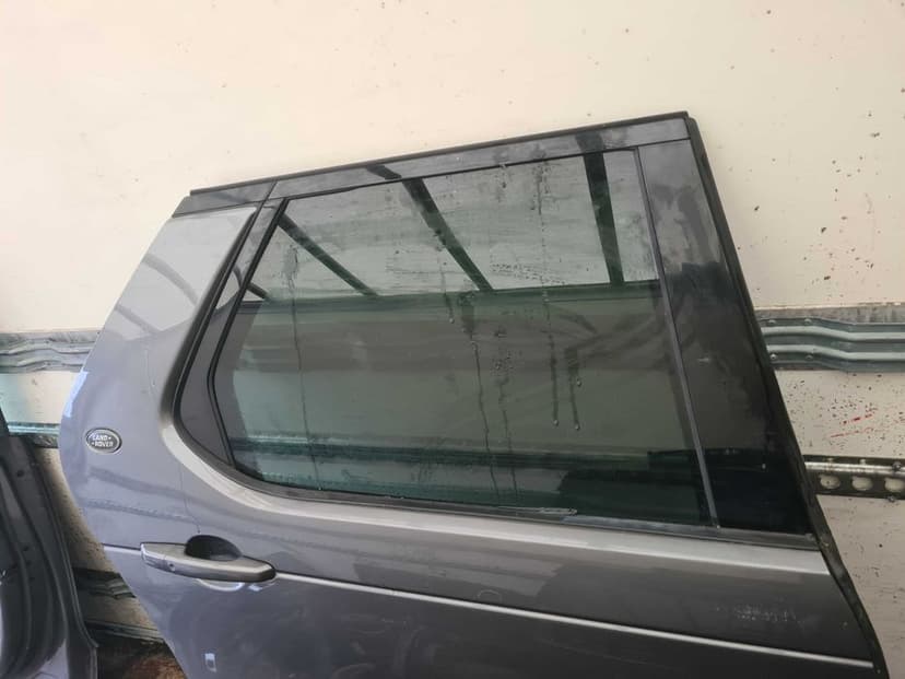 Land Rover Discovery L462 drzwi tylne prawe