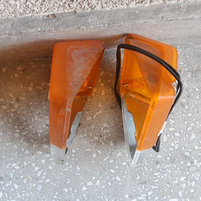 Toyota land cruiser BJ 70 HZJ lampa klosz migacz pozycja oryginał