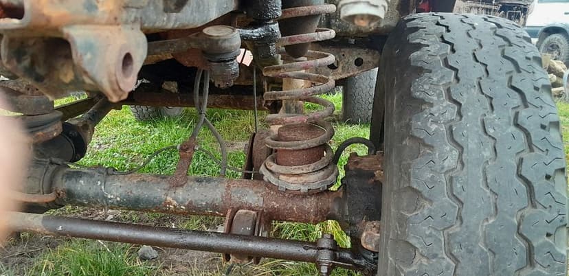 Most Nissan Patrol k160 3.3 sprężyny, rama.