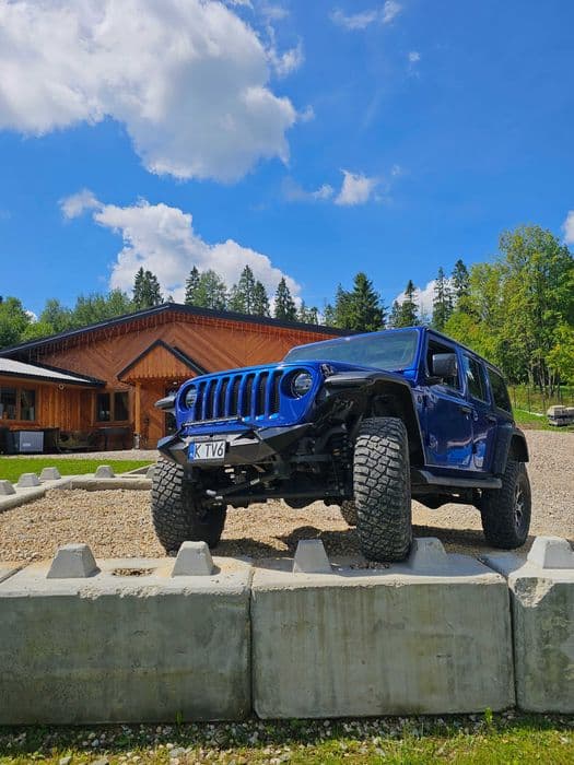 Jeep Rubicon 3.6 bezyna 40.000km stan idealny
