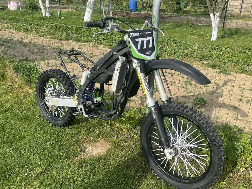 KAWASAKI KX 250 Tanio, do naprawy