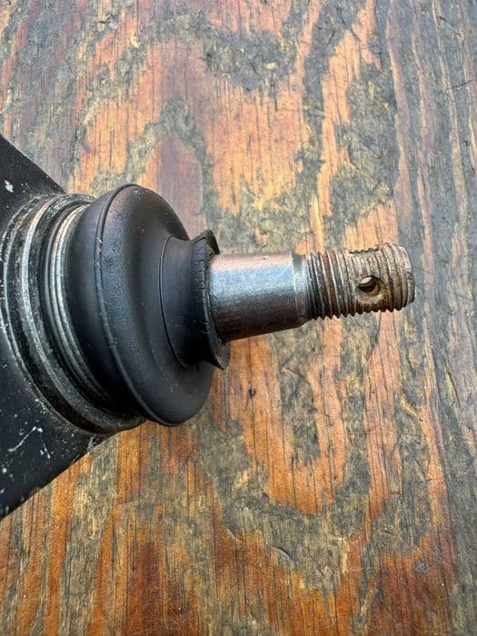 wahacz gorny prawy zawieszenia kola kol Kawasaki kfx 450 r 08-14