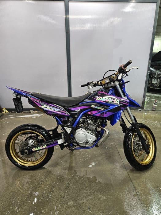 Yamaha WR 125 kolorowa porobiona