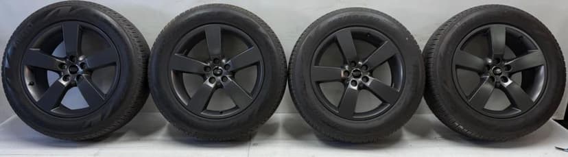 Land Rover Defender kola alu 255/60r20 Pirelli Oryginał 5x120