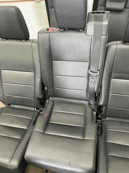 Fotele KPL 3 Rzędy Grzane Wentylowane Skóra Land Rover Discovery III