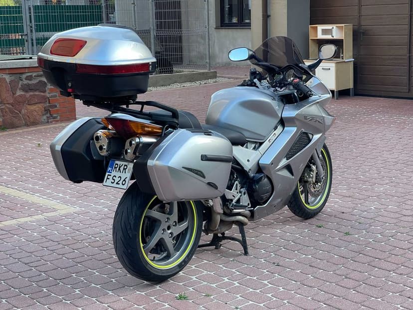 Honda VFR 800 VTEC ABS zamiana
