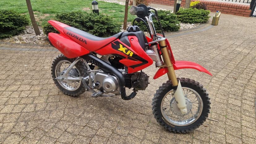 Honda XR50R (CRF 50) czerwona